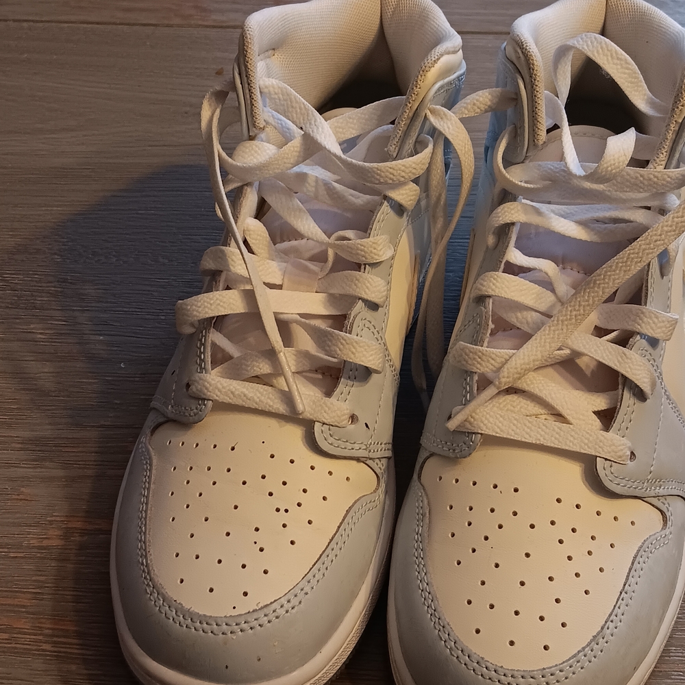 Nike Kids Sneakers - White and Ligt Blue